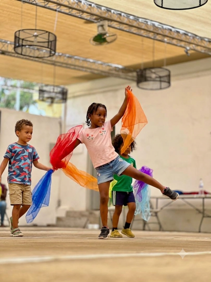 Enfants pratiquant les arts du cirque
