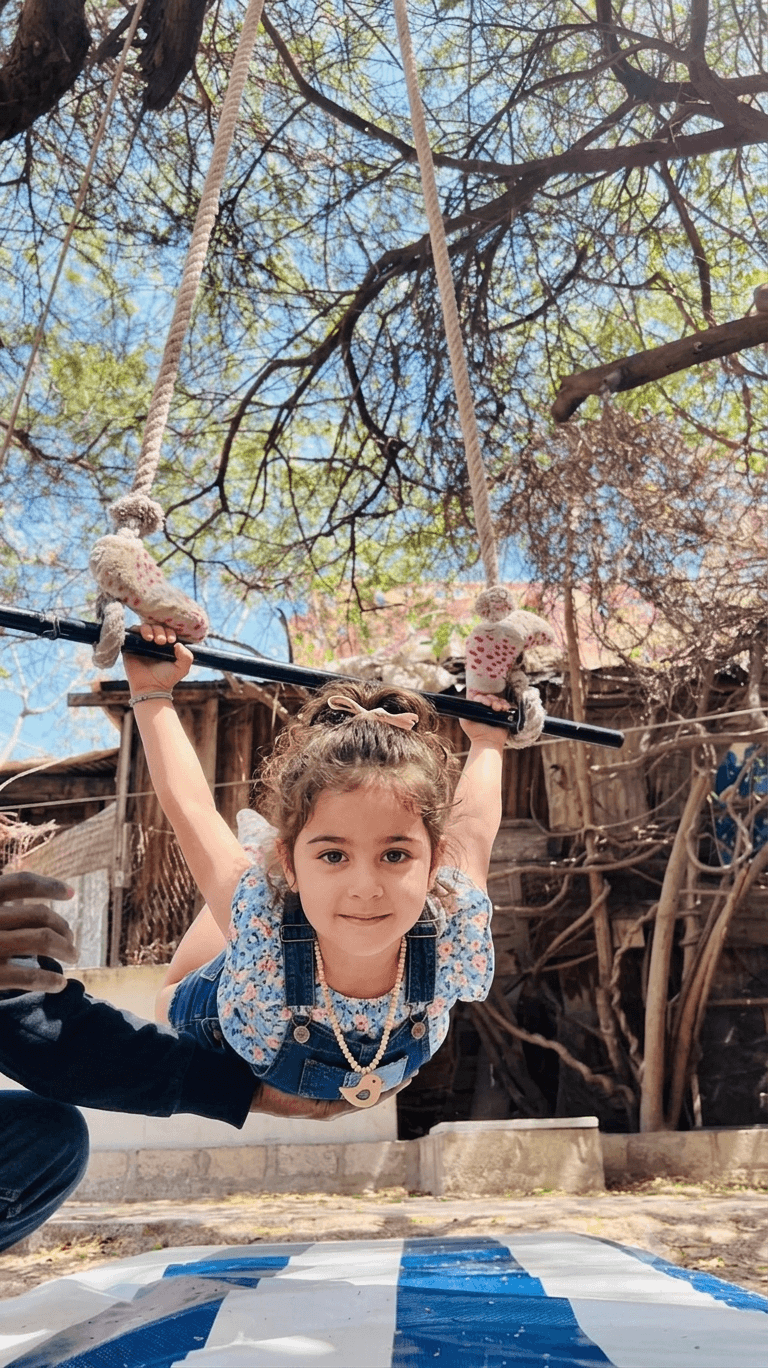 Enfant pratiquant l'équilibre au cirque à Sunu Loisirs Academy
